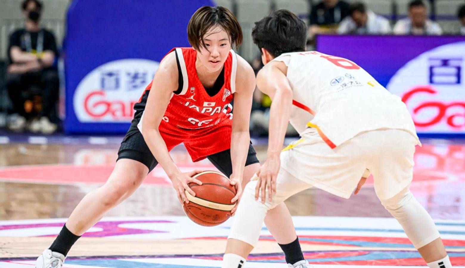 墨西哥女篮成功应对压力，逆袭获得北美篮球冠军